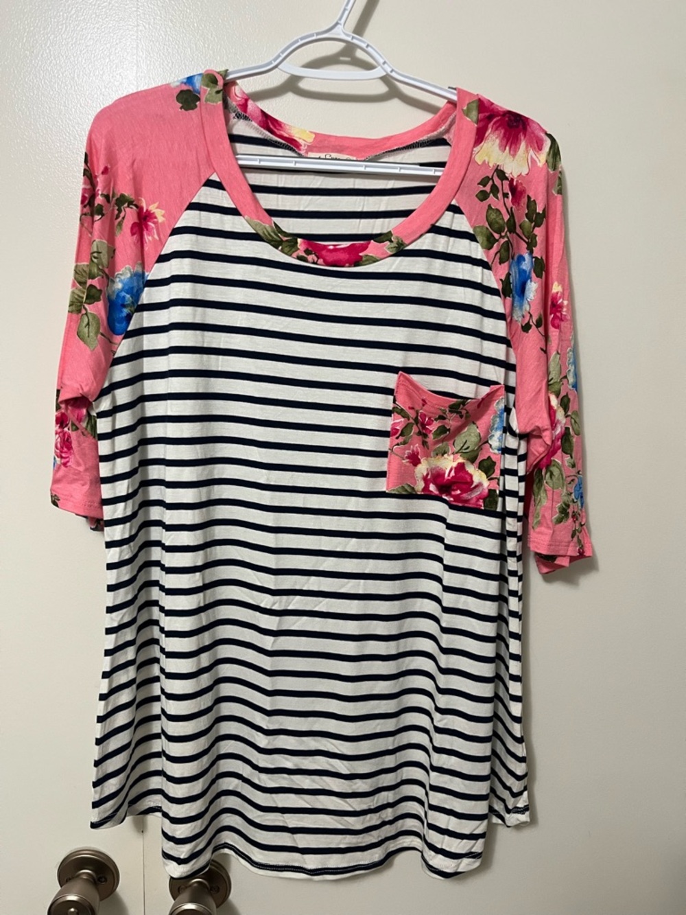 E Luna Pink/Dark Blue Floral Sleeve Striped Women’s Raglan Top